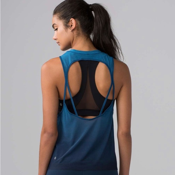 RARE EUC 🌟Lululemon Chase Me Tank Vertical Ombre Prewheeze Tank Whirlpool Jaded - Picture 1 of 7